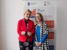 prof. Elena Woodacre