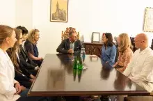 Wręczenie dyplomów w konkursie podcastów zorganizowanym dla studentów Wydziału Historycznego i Wydziału Filologicznego UG