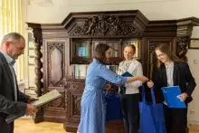 Wręczenie dyplomów w konkursie podcastów zorganizowanym dla studentów Wydziału Historycznego i Wydziału Filologicznego UG