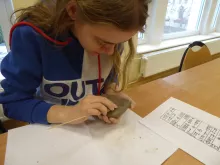 Studenckie Koło Naukowe Archeologii Śródziemnomorskiej UG podczas warsztatów pisma klinowego