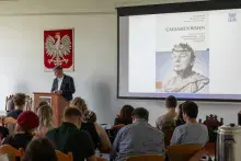 "Szaleństwo Cezarów" - ostatni wykład z cyklu "Piątek na Historycznym" 