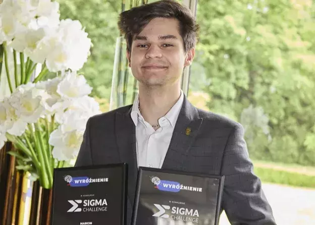 Marcin Goliwąs, student I roku historii laureatem konkursu XYZ Sigma Challenge 2025 w dwóch…