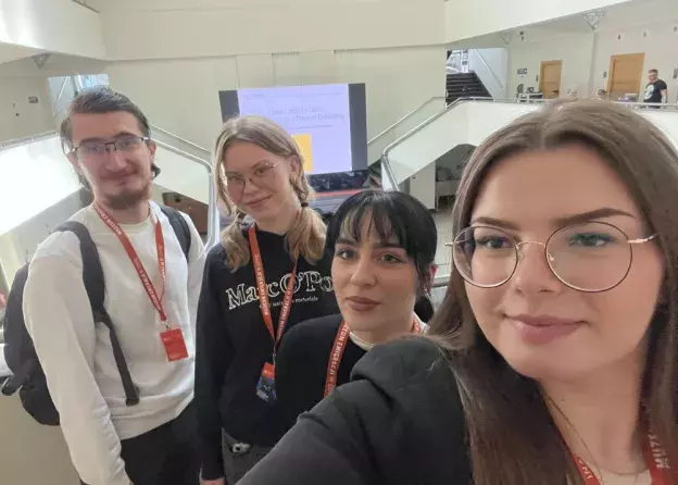 Udział studentek i studentów w „Resistant and…